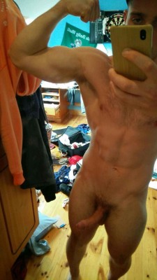 brandyglandy1:  diontmas97:  This Fuckboy Part II  Mainly Irish, only amateur!