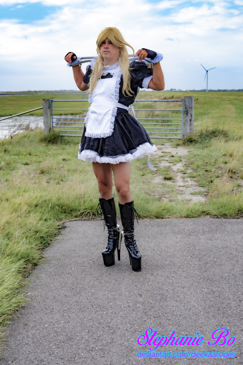 Sissy Maid at the Sea II