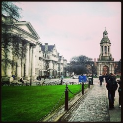 The trinity #Dublin  (en Trinity College Front Gates)