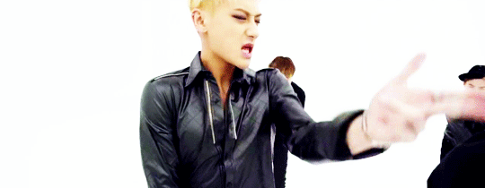 Exo Bts Reactions Blonde Tao Gif Appreciation