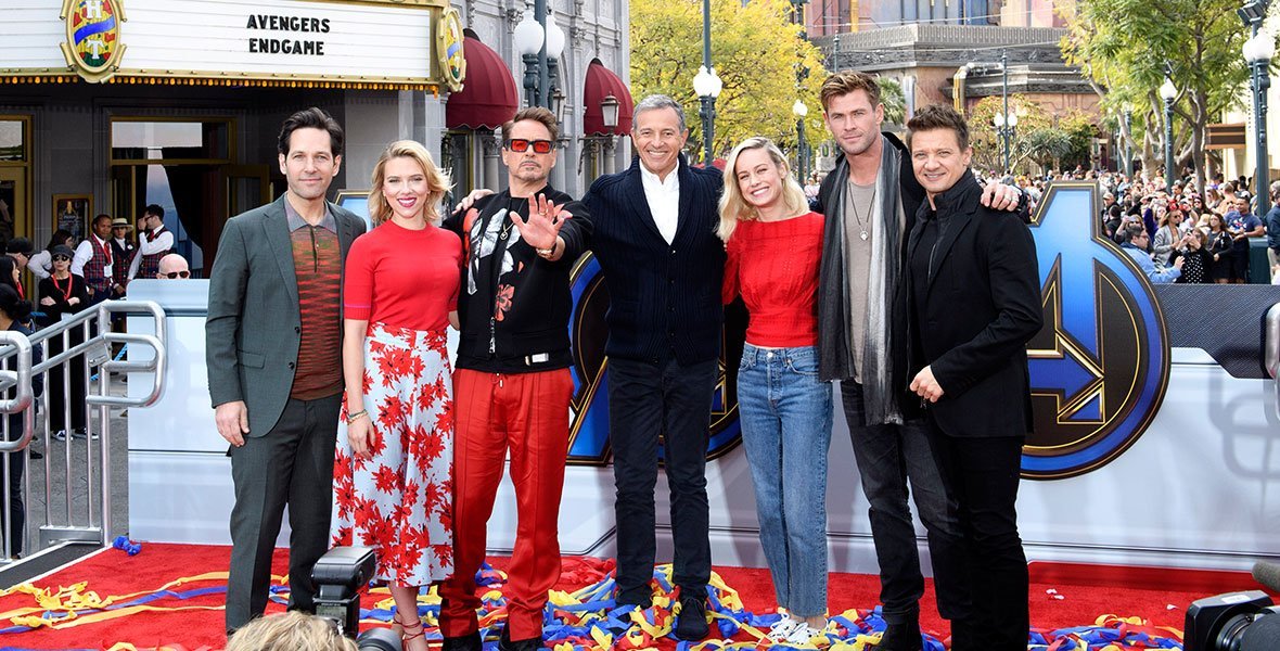 Avengers: Endgame' Cast Meets With Young Fans at Disneyland!: Photo 4268143, Avengers, Brie Larson, Chris Hemsworth, Jeremy Renner, Paul Rudd, Robert  Downey Jr, Scarlett Johansson Photos