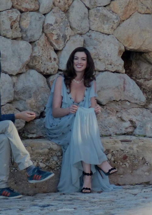 Anne Hathaway on set of Nasty Women in Mallorca, Spain (Oct, 2017)