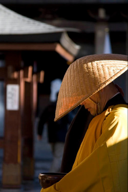 thekimonogallery:  Buddhist Street Monk.