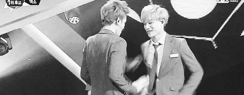 baekhyu-n:  baekai during growl 