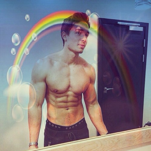 lumbrjax:  Posted by @nikolajenoch on Instagram http://ift.tt/1fTkSVW “🌈✌🏻🌈✌🏻🌈”