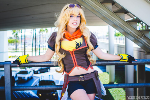 itscourtoon:  Yang from RWBYPhotos by York in A BoxCostume by: Myself and Melvinopolis (Jacket)  …. It’s been awhile since I’ve actually liked how I looked in a costume.  Thank you Yang! 