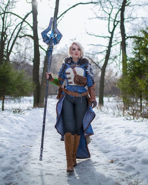 Awesome Grey Warden shot from Animau no Haru convention, Ufa,#dragonage #dragonagecosplay #dragona