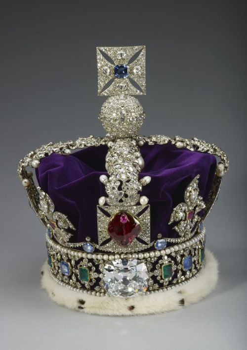 XXX theimperialcourt:  The Imperial State Crown photo