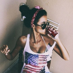 style | Tumblr en We Heart It. http://weheartit.com/entry/79987909/via/S_LEE_P_WaLK_ING