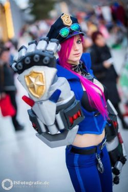 kamikame-cosplay:    Officer VI from League of Legends by   Belialle  Photo by Photography  