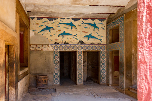 The Queen’s bathroom.Room with sea life decoration. Palace of Knossos, Crete 2018.