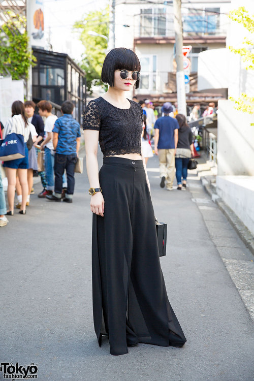 20-year-old Kurumi on the street in Harajuku wearing an all black outfit with a lace top, Nadia Hara