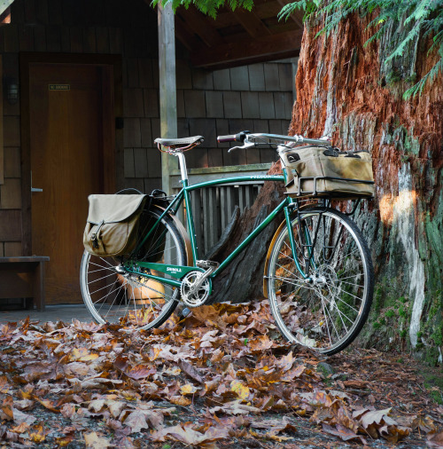 filson:  The Filson Bixby by Shinola.Shinola crafts bicycles the way Filson makes outdoor goods: wit