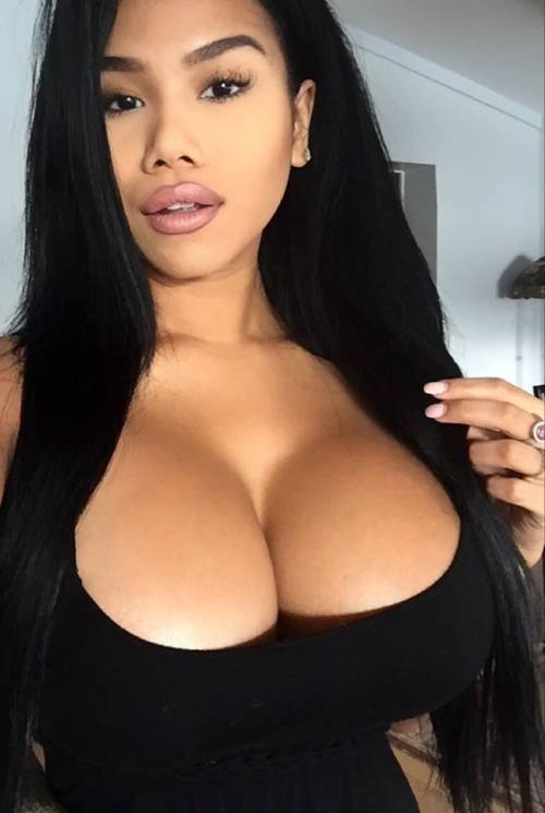 thebimboattention:  TheBimboAttention.tumblr