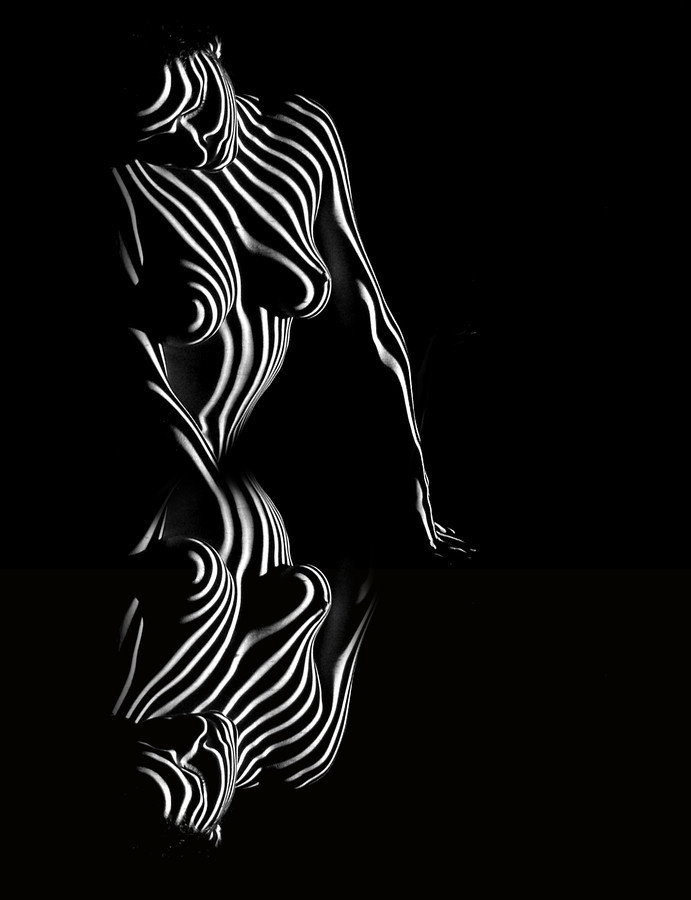 erotismus:  reflection by honzacopak. http://bit.ly/1fk83RX || The sexiest babes!!