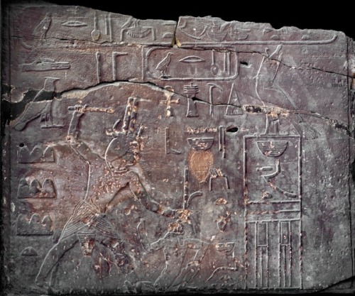 egypt-museum:Relief of Sneferu in SinaiThis relief, made of sandstone, shows Sneferu on a large scal