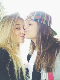 ⚢ Lesbians ⚢