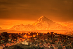 Monolithic vista (dawn breaks over La Paz,