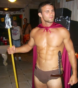 broswithoutclothes:  “What costume