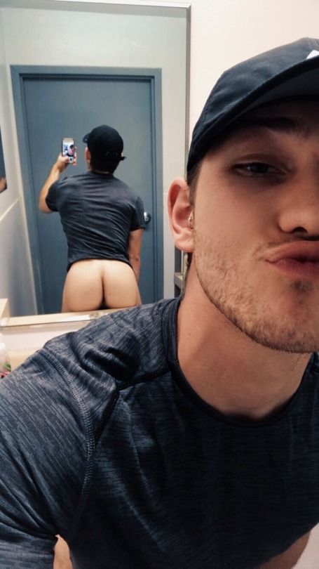 sincerely-mason:  Oh, hi. 🍑