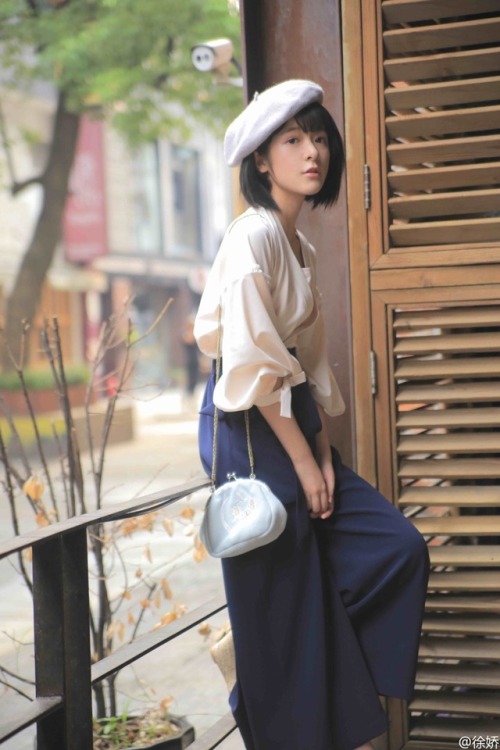 cfensi:Who says hanfu can’t go with pants?