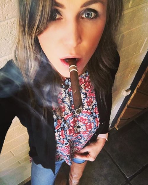 ftbmelanie: Yesterday was a Roma day! Now I forgot what it was called - darn! But I got this gem fro