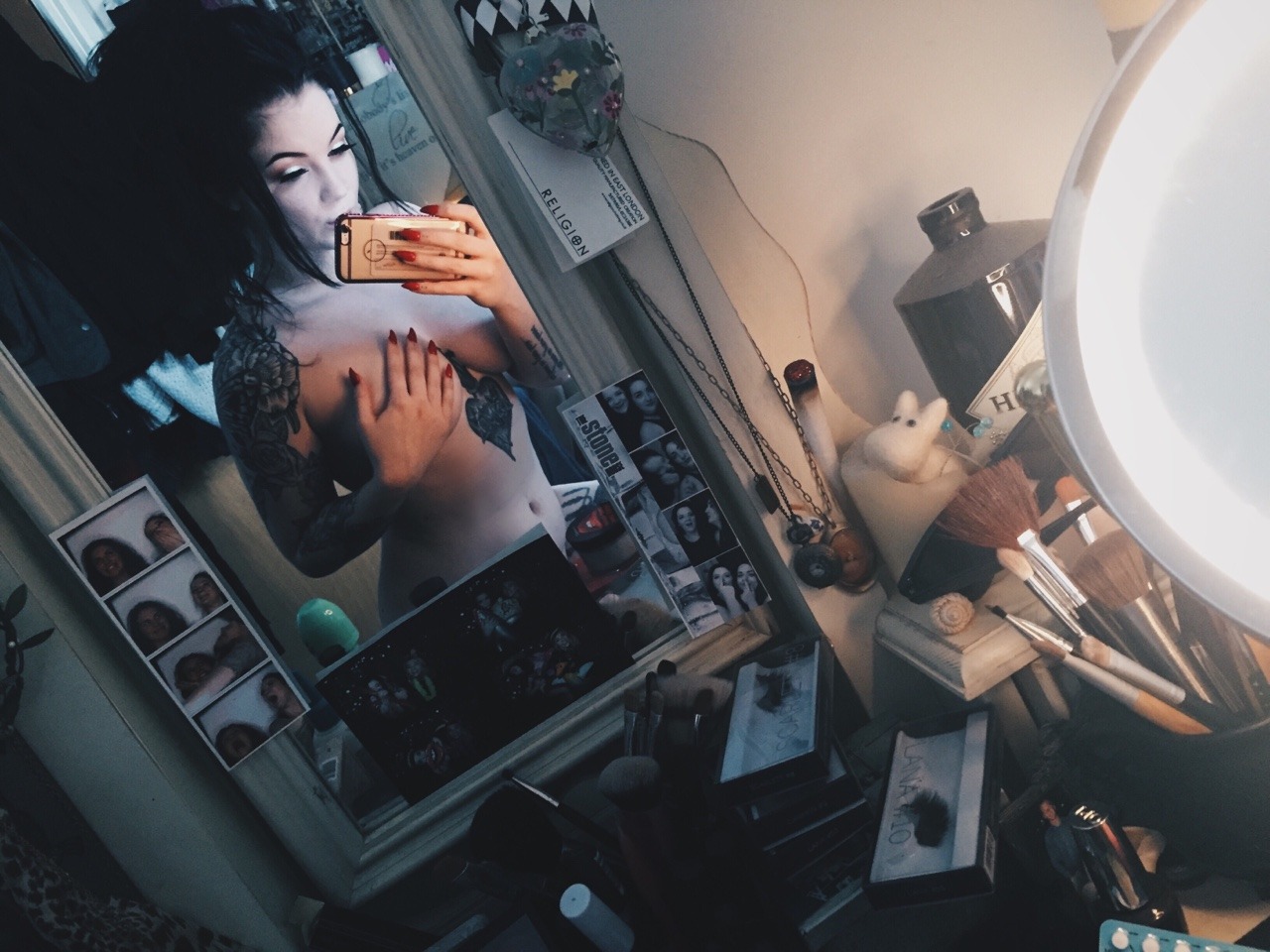 euthoriadahlia:  I like getting ready naked 🙎🏻