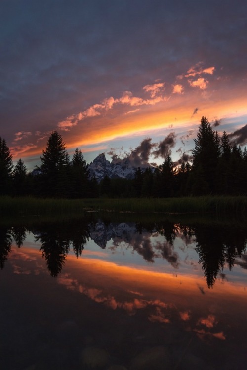 Teton sunset. GTNP, Wyoming @zeisenhauer