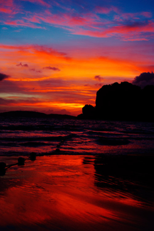 nature-plants-love:wowtastic-nature:Sunset at Hat Railay West, Thailand byGrant Kaye on 500px.comlov