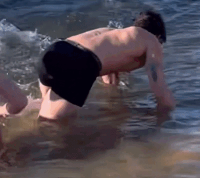 Shawn Mendes Showin Off