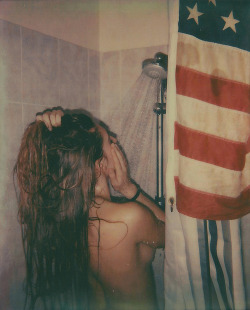 resigno:  Pola by Maximethevenon on Flickr. 