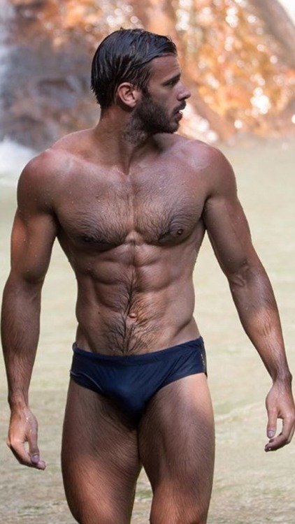 Guys In Speedos