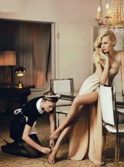 myprincesssalma:  upperclassgoddess:  Working class and Upper Class  what maids are for 