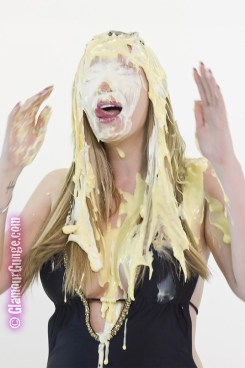 wampicsandgifs:  Glamour Gunge 