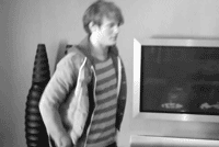 - Mamá me voy de casa.  - OK. Pero vas a estar sin computadora.   