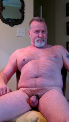 allmydadfetish:  NEW DADS ONLINE, CHECK IN THE LINK (MATURE CAM ) AT THE BOTTOM OF THE PAGE