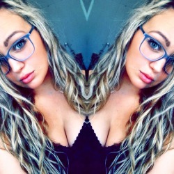 sexdrugsteenss:  Glasses or no?