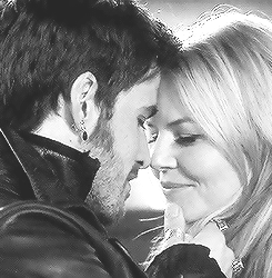 thesweetdarlingblossom:OH MY GOODNESS I DIDNT EVEN NOTICE THAT ALL THE KISSES PARALLELED EACHOTHER!
