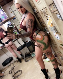 stripper-locker-room:  https://www.instagram.com/secret.got.bandz/