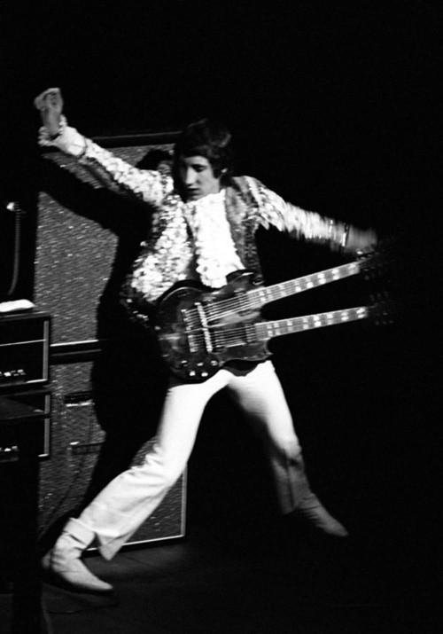 soundsof71:  Pete Townshend, The Who: Saville Theatre, London, October 22, 1967. “For those who like to say I was ugly, I don’t think there is much in rock that is more beautiful than me at this time.” (Quote and Chris Morphet photo via)