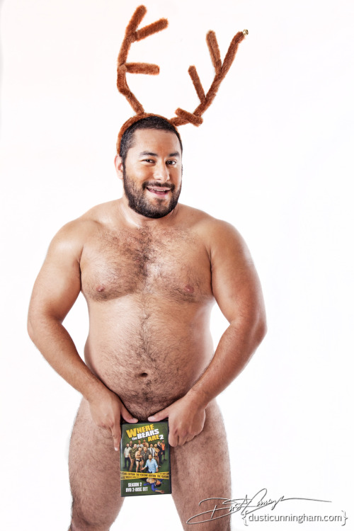 monstercub:  diablodivine:  Holiday Shopping Season is upon us! Where the Bears Are Season 2 DVD makes the perfect gift! Throw in some hats and t-shirts while your at it. Order now athttp://wherethebearsare.acmeprints.com/featured/  Get it George