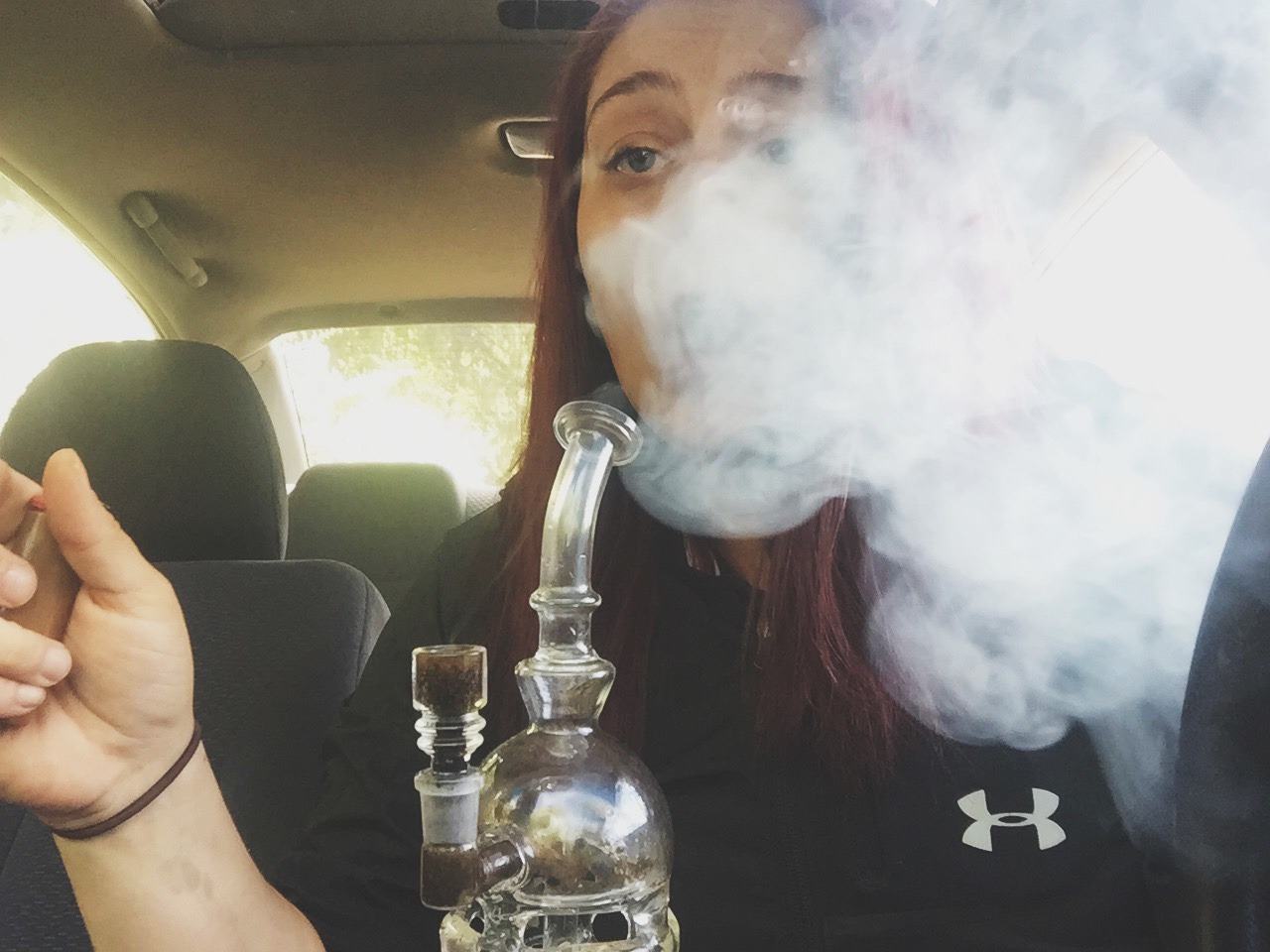 andthesorcerersstoned:  💜🍃😙💨