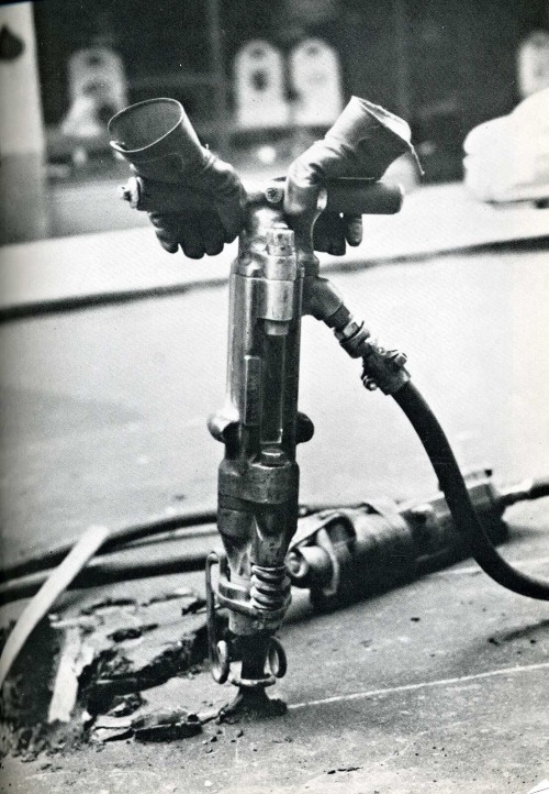 dropboxofcuriosities.tumblr.com/post/76703598582/