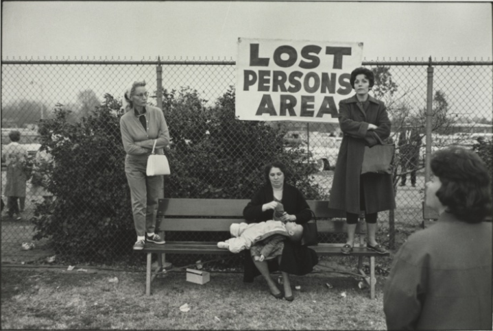 last-picture-show: Elliott Erwitt, Pasadena, 1963 