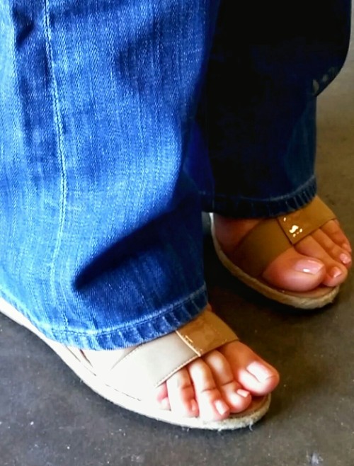 sweetcandidfeet: Another friend