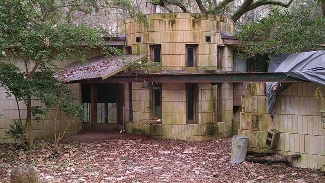 Frank Lloyd Wright’s Spring House ranks on annual ‘most endangered’ list
The 2014 edition of the National Trust for Historic Preservation’s disheartening yet catalytic Most Endangered Historic Places list puts Wright aficionados on high alert.