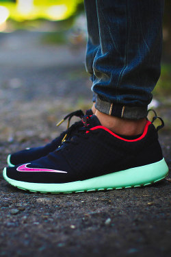 airville:  Nike Roshe Run “Yeezy” FB