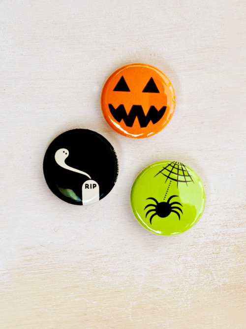 halloweenfulthings:  Neat things from Evil Supply Co! There are many other great non-Halloweeny treasures, too. 