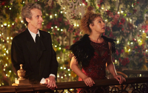interstellar-wanderer:youleavethetardisbrakeson:sherlock-doctorwho-harrypotter:now-theres-a-spoiler-