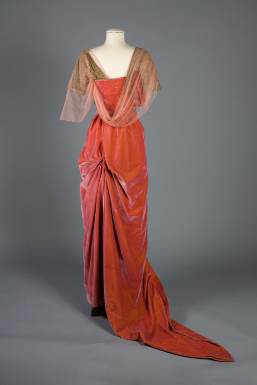 Paquin evening dress, 1911From the Maryland Center for History and Culture